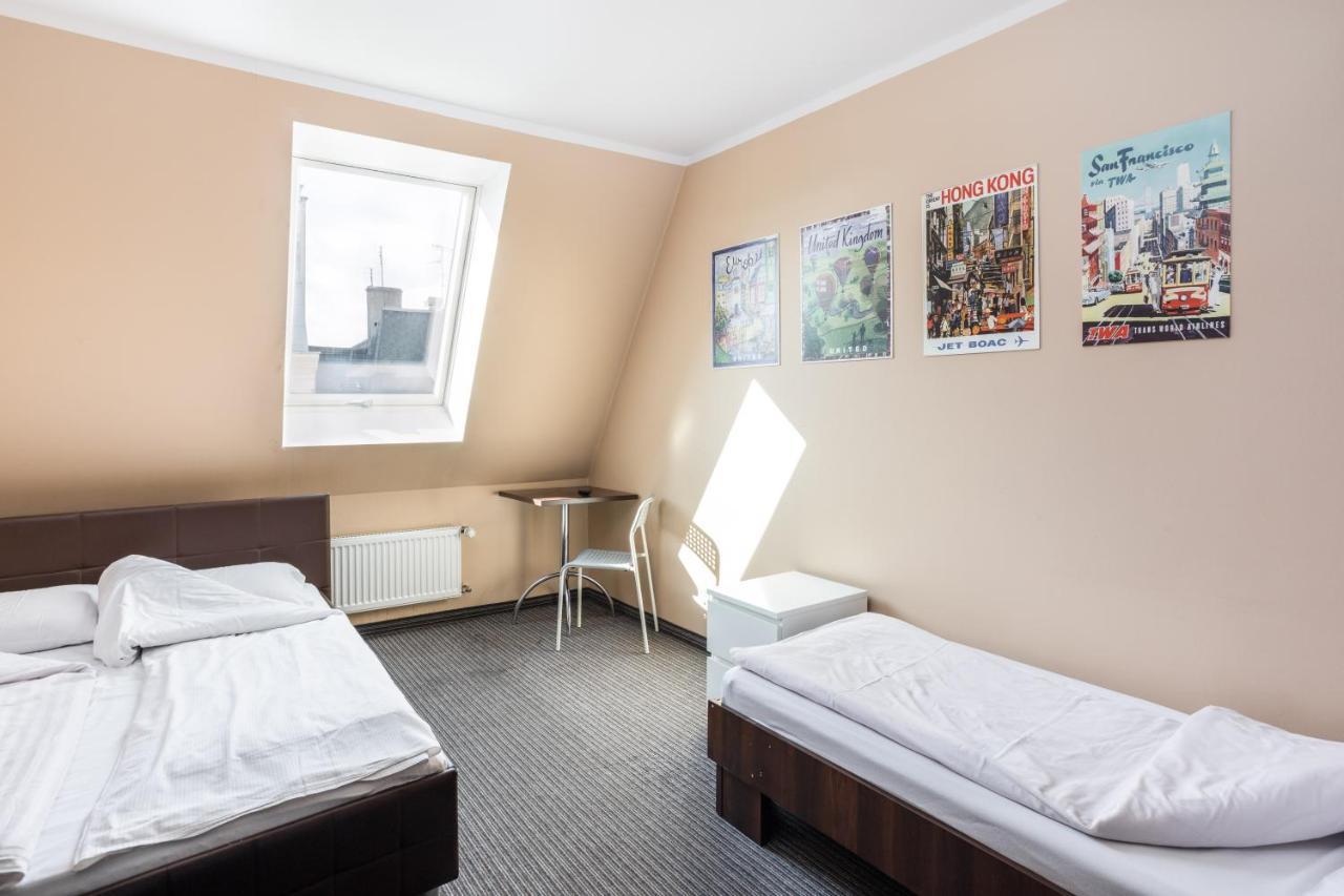 Shick Hostel Breslavia Exterior foto