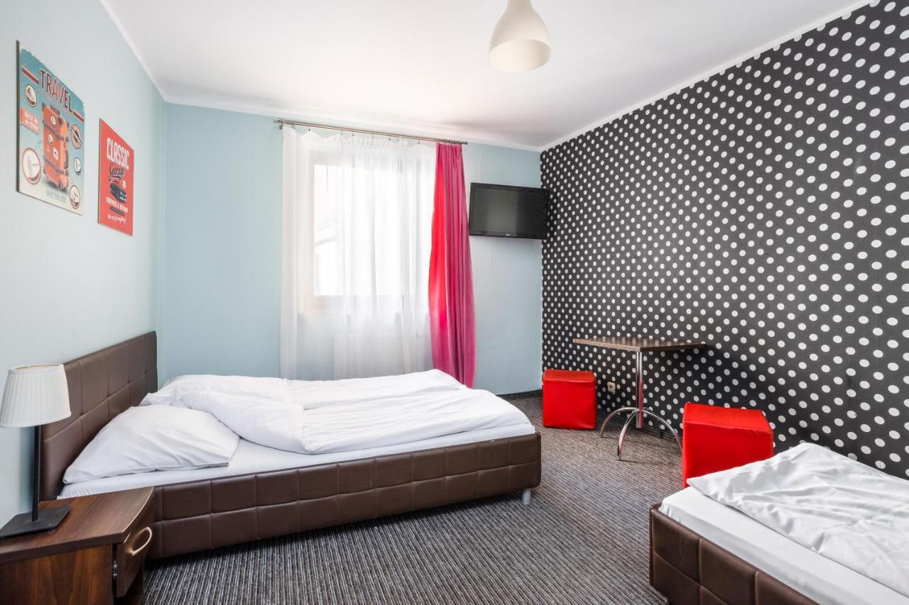Shick Hostel Breslavia Exterior foto