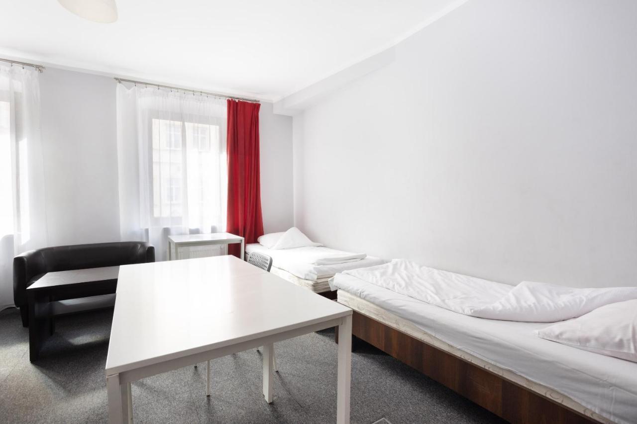 Shick Hostel Breslavia Exterior foto